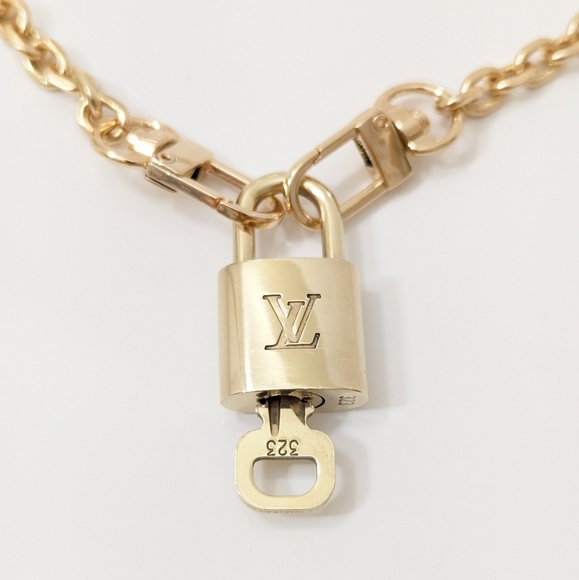 Shiny Authentic Louis Vuitton Lock and Key #323 - Picture 2 of 4
